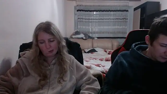 PeterAndJen online show from 02/19/25, 08:10