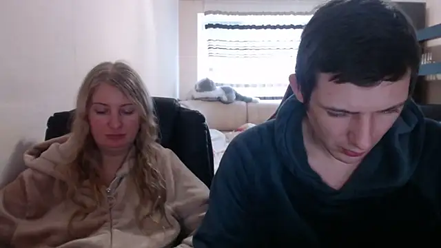 PeterAndJen online show from 02/20/25, 01:08