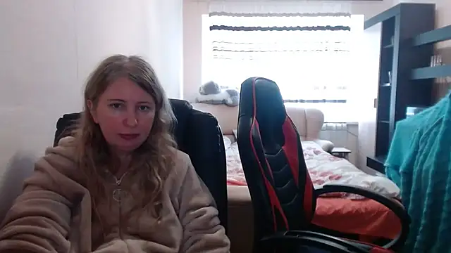 PeterAndJen online show from 02/21/25, 12:50