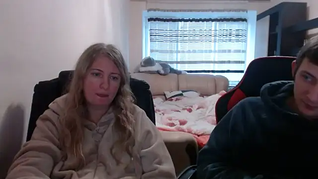 PeterAndJen online show from 02/21/25, 03:54