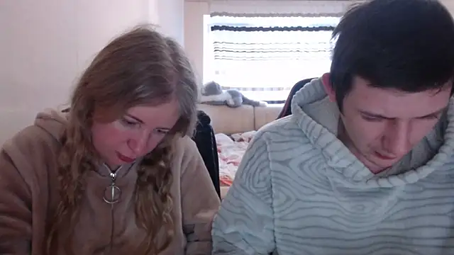 PeterAndJen online show from 02/22/25, 06:39