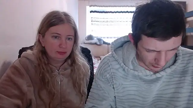 PeterAndJen online show from 02/25/25, 06:58