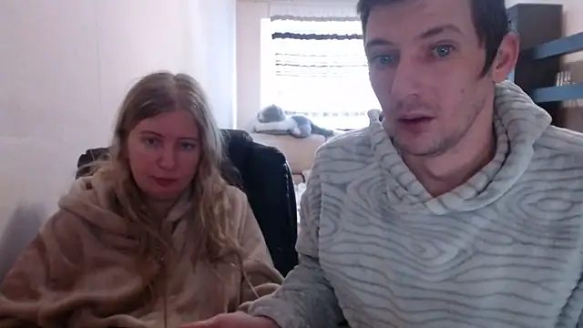 PeterAndJen online show from 02/25/25, 10:04