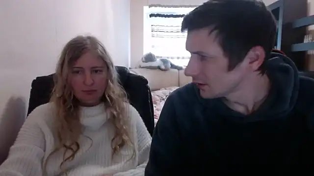 PeterAndJen online show from 03/02/25, 04:42