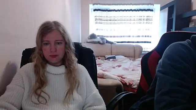 PeterAndJen online show from 03/07/25, 06:57