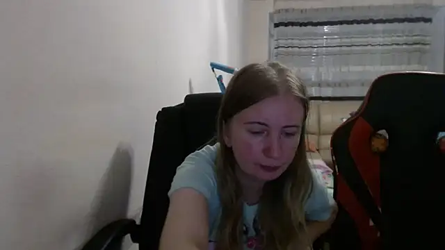 PeterAndJen online show from 09/15/25, 05:35