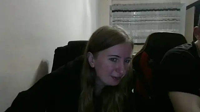 PeterAndJen online show from 10/22/25, 07:13