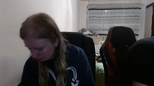 PeterAndJen online show from 11/02/25, 08:33