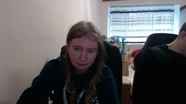 PeterAndJen online show from 12/02/25, 07:03