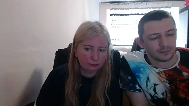 PeterAndJen online show from 06/03/26, 06:38