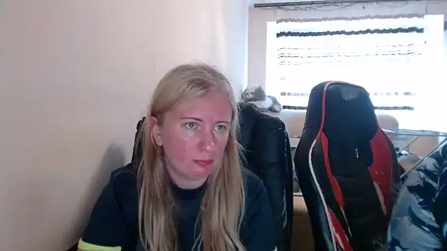PeterAndJen online show from 06/04/26, 05:19
