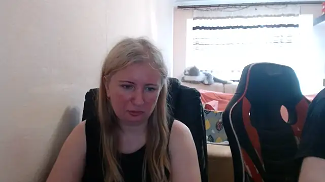 PeterAndJen online show from 06/12/26, 05:12