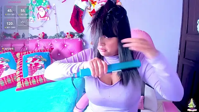 crissn0707 online show from 12/18/25, 12:22