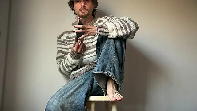 Snapshot of mcklister_kinky_feets chatting on 04/15/26, 08:53 mcklister kinky feets online show from 04/15/26, 08:53