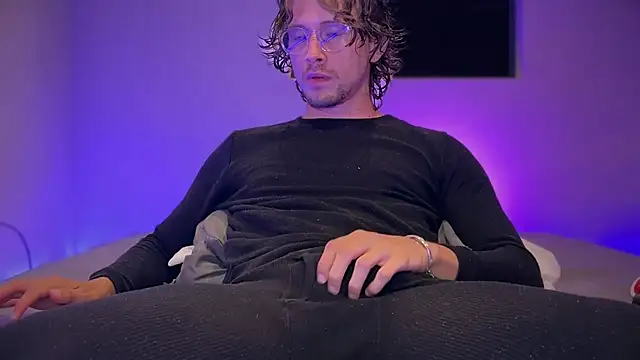 mcklister kinky feets online show from 06/27/26, 03:55