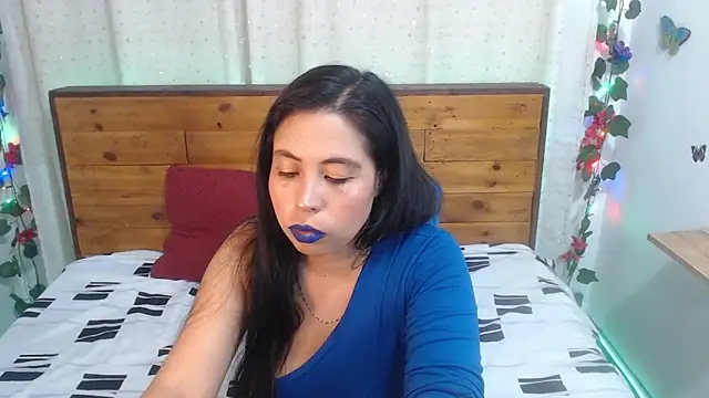 NikkieMilky online show from 11/14/25, 01:04