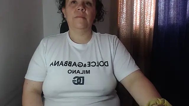 agathamiller01 online show from 05/16/26, 02:27