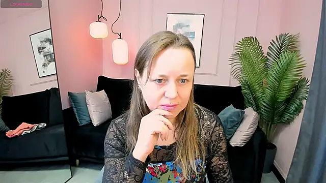 Snapshot of GabrielGold chatting on 11/27/25, 08:44 GabrielGold online show from 11/27/25, 08:44