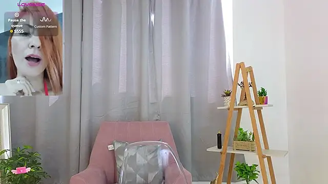 bella  adams online show from 12/30/24, 08:58