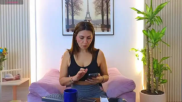 bella  adams online show from 07/28/26, 06:31