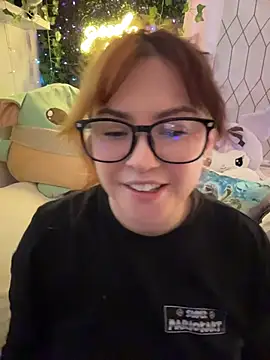 Snapshot of JennKenobi chatting on 07/16/26, 02:45 JennKenobi online show from 07/16/26, 02:45