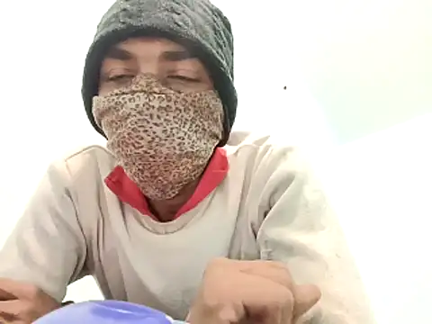 Snapshot of PrabV0319 chatting on 12/01/25, 11:32 PrabV0319 online show from 12/01/25, 11:32