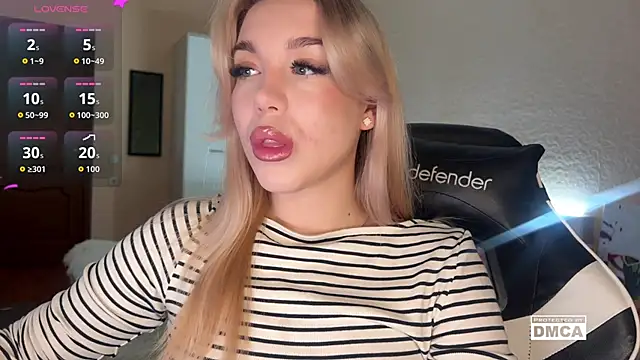 ariashaa online show from 11/22/25, 03:22