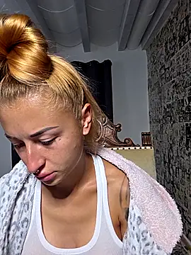 kylie blck online show from 09/25/25, 03:43