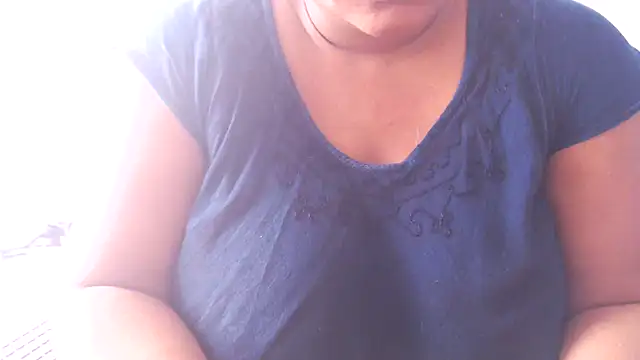 Snapshot of dayanasanz chatting on 01/30/25, 06:32 dayanasanz online show from 01/30/25, 06:32