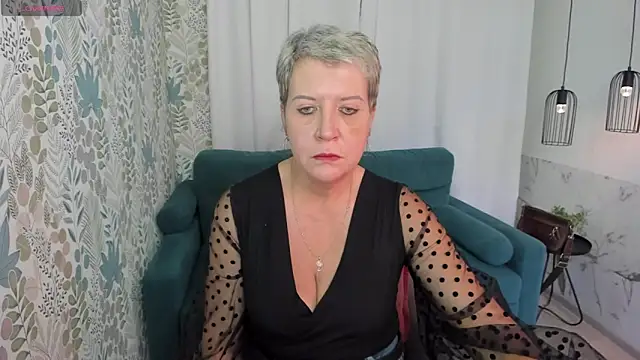 Snapshot of KathySunn chatting on 12/22/24, 01:33 KathySunn online show from 12/22/24, 01:33