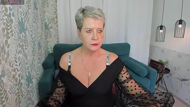 Snapshot of KathySunn chatting on 12/22/24, 04:38 KathySunn online show from 12/22/24, 04:38
