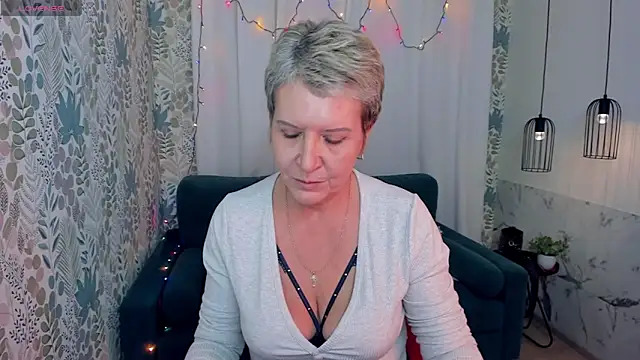 Snapshot of KathySunn chatting on 01/03/25, 07:39 KathySunn online show from 01/03/25, 07:39
