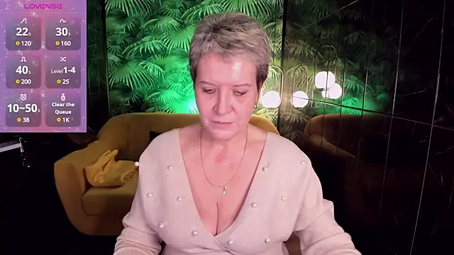 Snapshot of KathySunn chatting on 01/13/25, 01:28 KathySunn online show from 01/13/25, 01:28