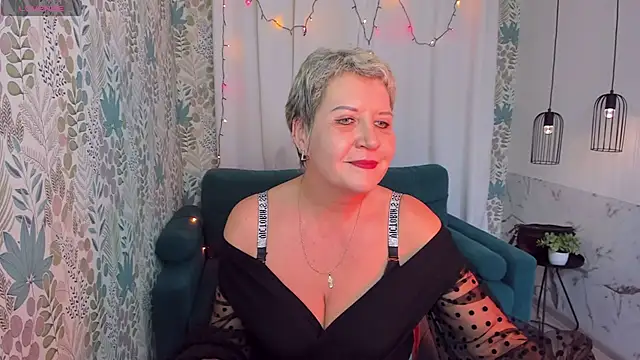 Snapshot of KathySunn chatting on 01/15/25, 05:15 KathySunn online show from 01/15/25, 05:15