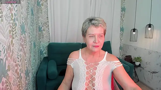 Snapshot of KathySunn chatting on 01/31/25, 04:38 KathySunn online show from 01/31/25, 04:38