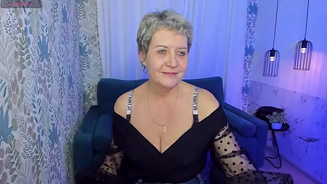 Snapshot of KathySunn chatting on 02/11/25, 07:48 KathySunn online show from 02/11/25, 07:48