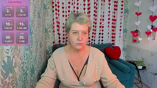 Snapshot of KathySunn chatting on 02/13/25, 01:26 KathySunn online show from 02/13/25, 01:26