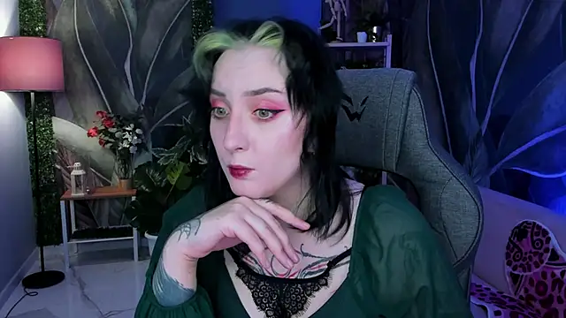 AsheLucker online show from 10/09/25, 11:03