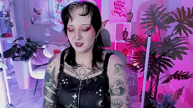 AsheLucker online show from 11/07/25, 11:16