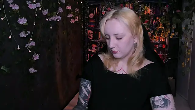 AsheLucker online show from 06/16/26, 03:42