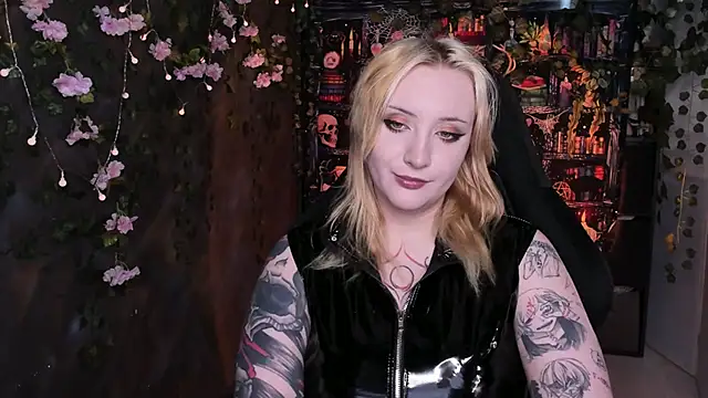AsheLucker online show from 06/23/26, 06:33