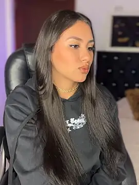 Snapshot of Ambar_pe_ chatting on 01/26/25, 02:14 Ambar pe  online show from 01/26/25, 02:14