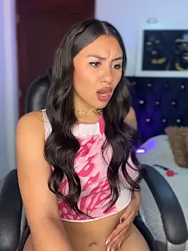 Snapshot of Ambar_pe_ chatting on 01/29/25, 01:48 Ambar pe  online show from 01/29/25, 01:48