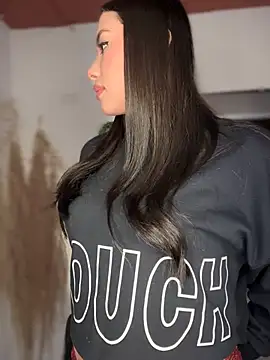 Snapshot of Ambar_pe_ chatting on 02/06/25, 09:06 Ambar pe  online show from 02/06/25, 09:06