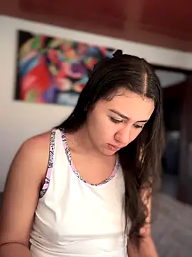 Snapshot of Ambar_pe_ chatting on 09/13/25, 04:18 Ambar pe  online show from 09/13/25, 04:18