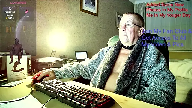 Snapshot of Aandy62 chatting on 12/02/24, 06:30 Aandy62 online show from 12/02/24, 06:30