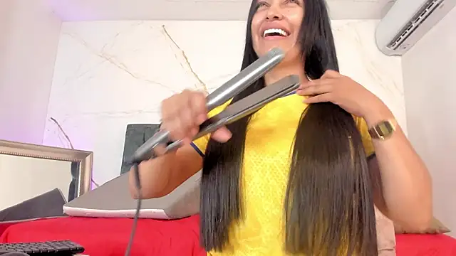 IsiisLovei online show from 07/03/26, 02:56