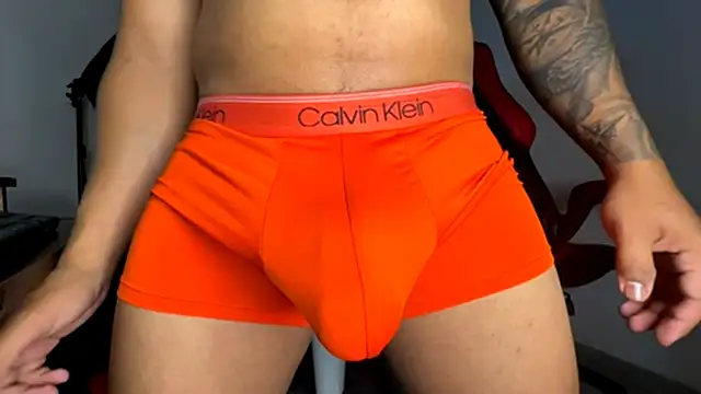 Snapshot of jordylatin20 chatting on 09/21/25, 11:17 jordylatin20 online show from 09/21/25, 11:17