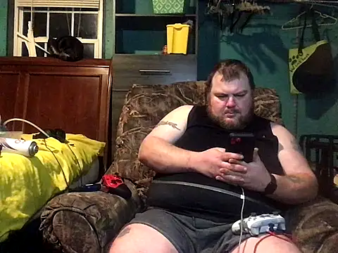 Snapshot of fatdickdaddy448 chatting on 12/05/24, 07:05 fatdickdaddy448 online show from 12/05/24, 07:05