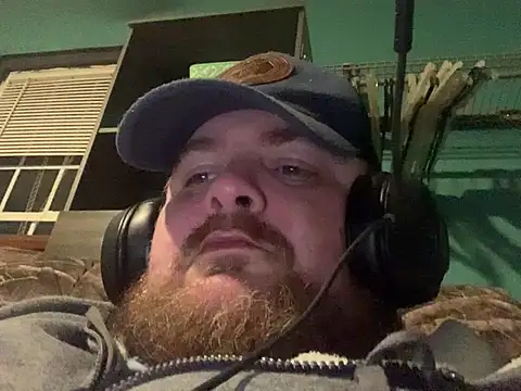 Snapshot of fatdickdaddy448 chatting on 01/06/25, 08:35 fatdickdaddy448 online show from 01/06/25, 08:35